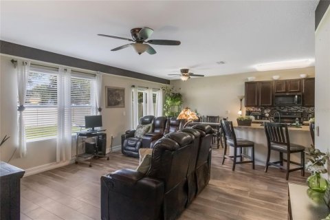 House in Davenport, Florida 5 bedrooms, 273.6 sq.m. № 1865927 - photo 6
