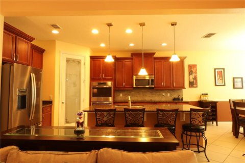 Villa ou maison à vendre à Poinciana, Floride: 4 chambres, 216.09 m2 № 2313481 - photo 11