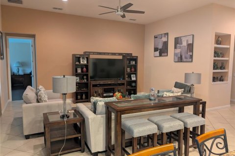 Villa ou maison à vendre à Poinciana, Floride: 4 chambres, 216.09 m2 № 2313481 - photo 7