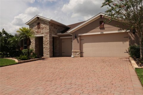 Villa ou maison à vendre à Poinciana, Floride: 4 chambres, 216.09 m2 № 2313481 - photo 2