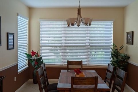 Villa ou maison à vendre à Poinciana, Floride: 4 chambres, 216.09 m2 № 2313481 - photo 13