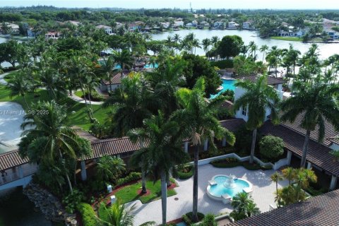Casa en alquiler en Doral, Florida, 4 dormitorios, 220.74 m2 № 1936414 - foto 27