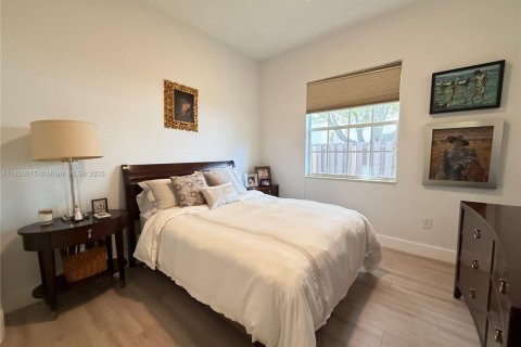 Casa en alquiler en Doral, Florida, 4 dormitorios, 220.74 m2 № 1936414 - foto 17