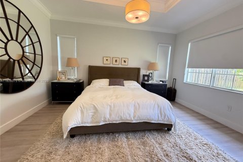 Casa en alquiler en Doral, Florida, 4 dormitorios, 220.74 m2 № 1936414 - foto 12