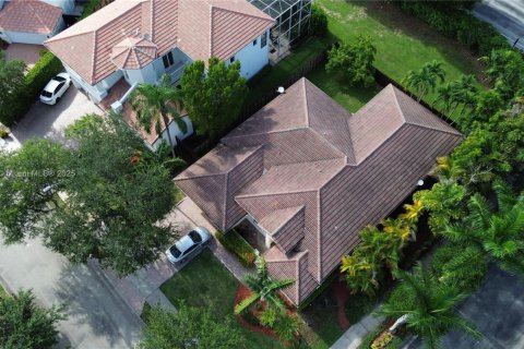 Casa en alquiler en Doral, Florida, 4 dormitorios, 220.74 m2 № 1936414 - foto 3