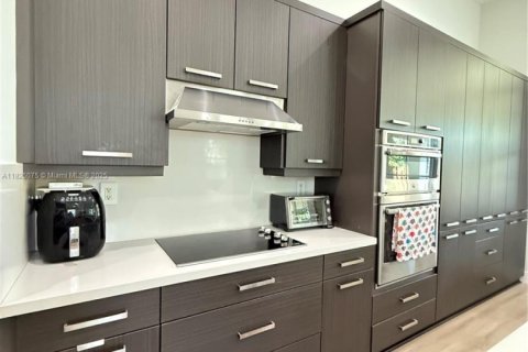 Casa en alquiler en Doral, Florida, 4 dormitorios, 220.74 m2 № 1936414 - foto 9