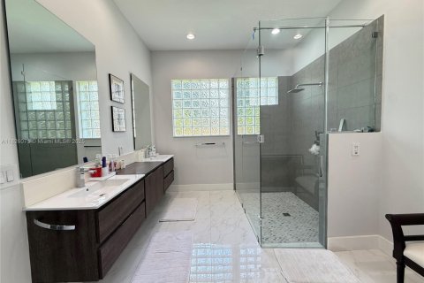 Casa en alquiler en Doral, Florida, 4 dormitorios, 220.74 m2 № 1936414 - foto 15