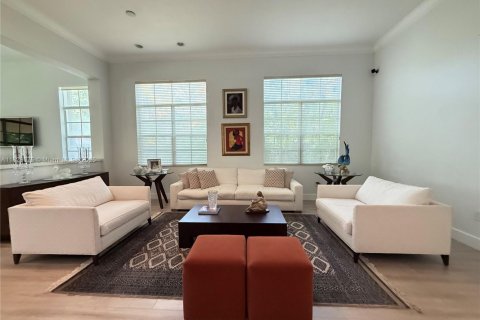 Casa en alquiler en Doral, Florida, 4 dormitorios, 220.74 m2 № 1936414 - foto 4