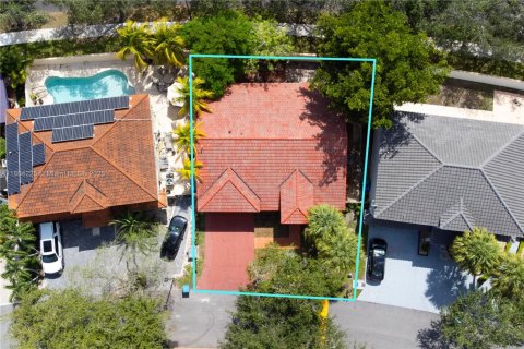 Villa ou maison à louer à Hialeah, Floride: 3 chambres, 163.14 m2 № 1920374 - photo 4