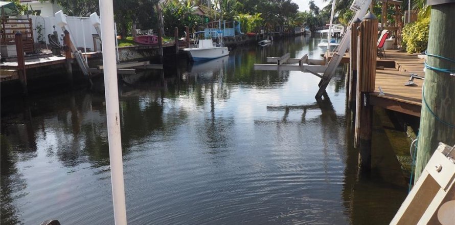 Villa ou maison à Hollywood, Floride 3 chambres, 235.69 m2 № 1182222
