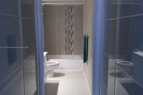 Copropriété à vendre à Aventura, Floride: 2 chambres, 109.62 m2 № 1958762 - photo 7