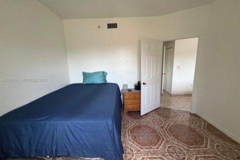 Condo in Miami, Florida, 2 bedrooms  № 2186771 - photo 25