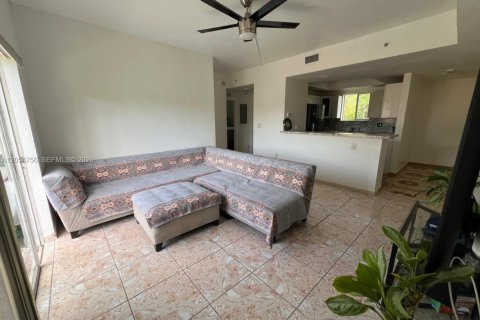 Condo in Miami, Florida, 2 bedrooms  № 2186771 - photo 5