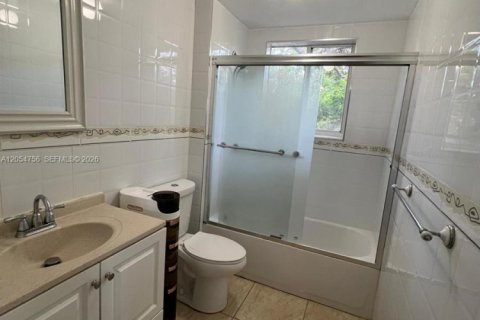 Condo in Miami, Florida, 2 bedrooms  № 2186771 - photo 26