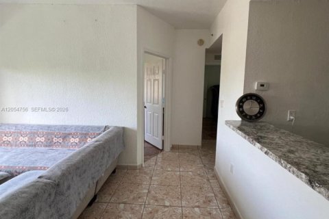 Condo in Miami, Florida, 2 bedrooms  № 2186771 - photo 21
