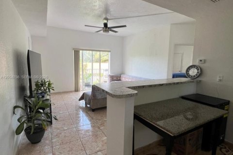 Condo in Miami, Florida, 2 bedrooms  № 2186771 - photo 20