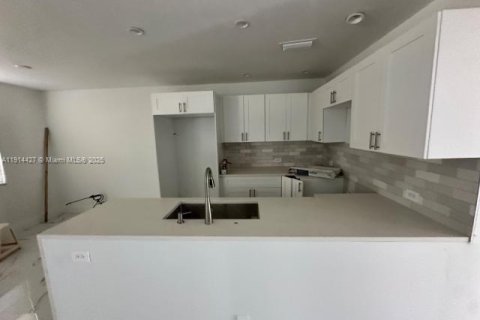 Copropriété à vendre à Deerfield Beach, Floride: 2 chambres, 76.92 m2 № 1969990 - photo 4