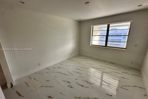 Copropriété à vendre à Deerfield Beach, Floride: 2 chambres, 76.92 m2 № 1969990 - photo 5