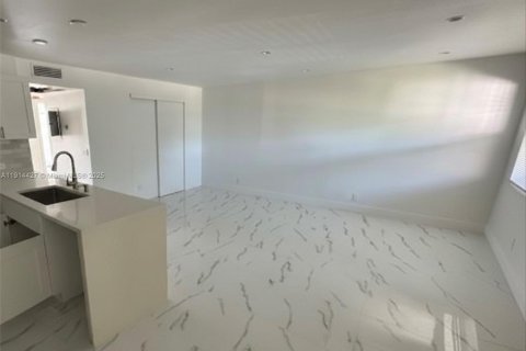 Copropriété à vendre à Deerfield Beach, Floride: 2 chambres, 76.92 m2 № 1969990 - photo 7