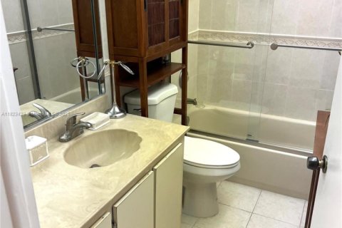 Купить кондоминиум в Майами, Флорида 2 спальни, 91.32м2, № 1792547 - фото 6