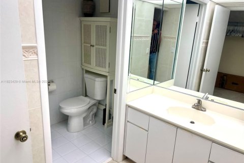 Купить кондоминиум в Майами, Флорида 2 спальни, 91.32м2, № 1792547 - фото 7