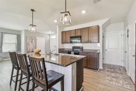 House in Wesley Chapel, Florida 4 bedrooms, 186.45 sq.m. № 1623040 - photo 5