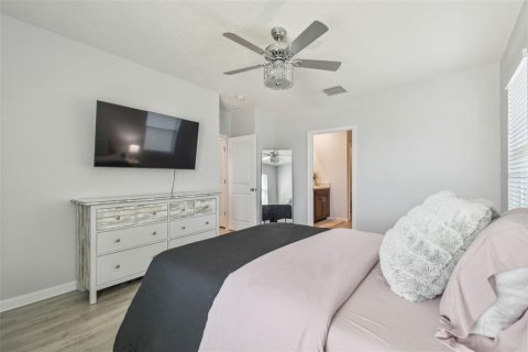 House in Wesley Chapel, Florida 4 bedrooms, 186.45 sq.m. № 1623040 - photo 19