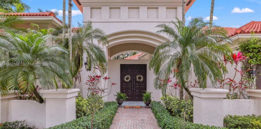 Дом в Плантация, Флорида 9 комнат, 357.67м2 № 2007584