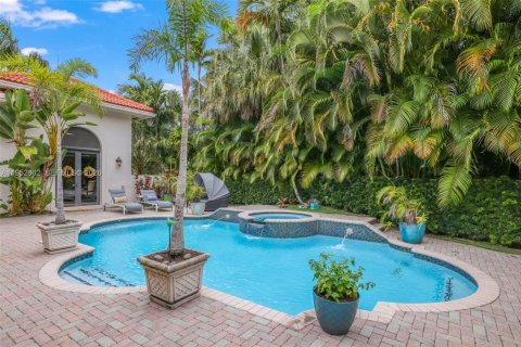 Купить виллу или дом в Плантация, Флорида 9 комнат, 357.67м2, № 2007584 - фото 4