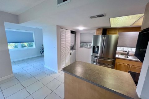 Condominio en alquiler en Clermont, Florida, 2 dormitorios, 90.77 m2 № 1900041 - foto 8