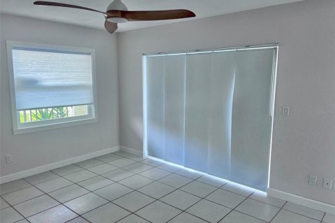 Condominio en alquiler en Clermont, Florida, 2 dormitorios, 90.77 m2 № 1900041 - foto 12