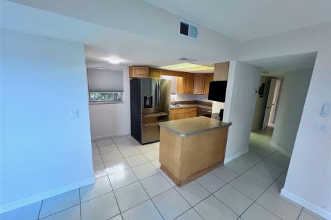 Condominio en alquiler en Clermont, Florida, 2 dormitorios, 90.77 m2 № 1900041 - foto 7