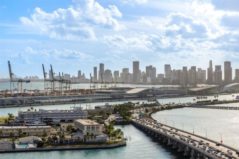 Condominio en venta en Miami Beach, Florida, 3 dormitorios, 200.48 m2 № 1685929 - foto 26