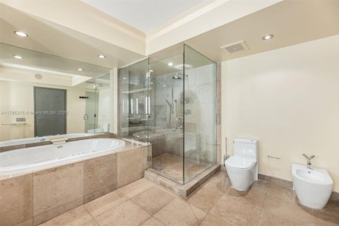 Condominio en venta en Miami Beach, Florida, 3 dormitorios, 200.48 m2 № 1685929 - foto 12