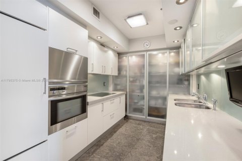 Condominio en venta en Miami Beach, Florida, 3 dormitorios, 200.48 m2 № 1685929 - foto 22