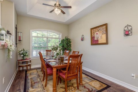 House in New Port Richey, Florida 5 bedrooms, 322.09 sq.m. № 2136641 - photo 14