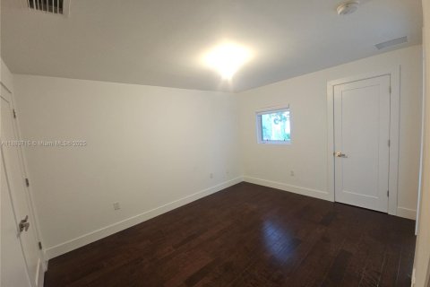 Adosado en alquiler en Doral, Florida, 4 dormitorios, 223.71 m2 № 1933741 - foto 3