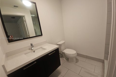 Adosado en alquiler en Doral, Florida, 4 dormitorios, 223.71 m2 № 1933741 - foto 4