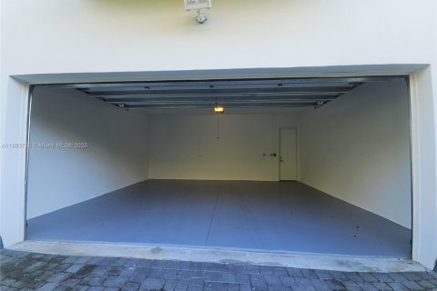 Adosado en alquiler en Doral, Florida, 4 dormitorios, 223.71 m2 № 1933741 - foto 17