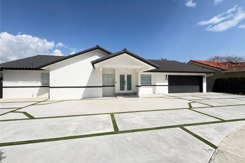Villa ou maison à Miami, Floride 4 chambres, 252.6 m2 № 2042966