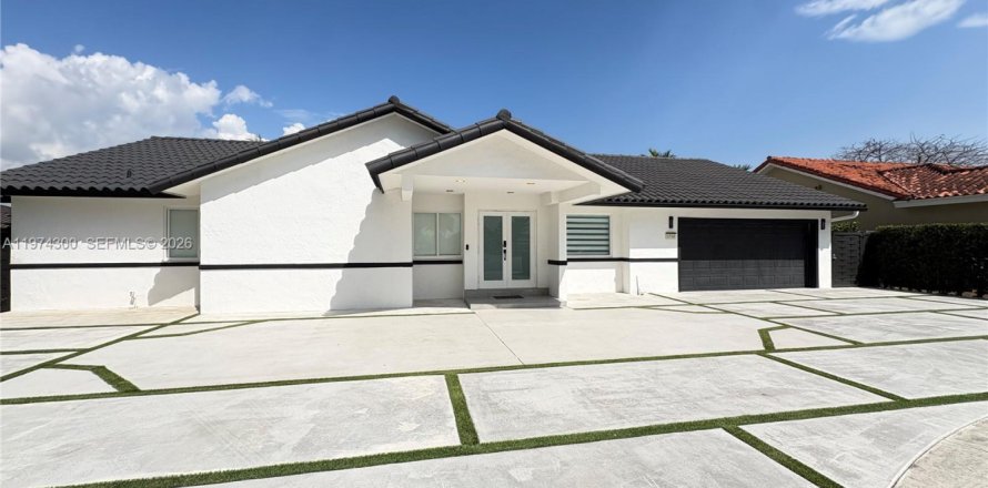 Villa ou maison à Miami, Floride 4 chambres, 252.6 m2 № 2042966