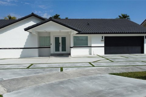 Villa ou maison à vendre à Miami, Floride: 4 chambres, 252.6 m2 № 2042966 - photo 27