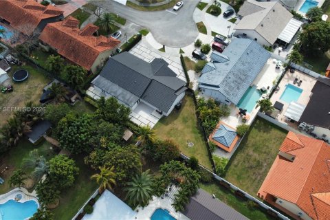 Villa ou maison à vendre à Miami, Floride: 4 chambres, 252.6 m2 № 2042966 - photo 10