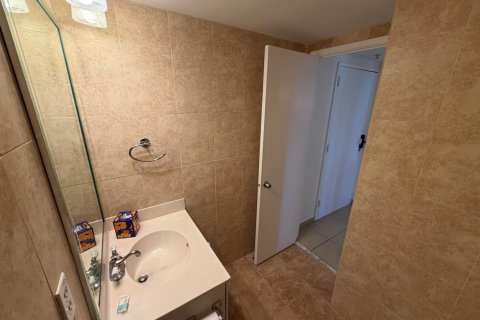 Condo in Sunny Isles Beach, Florida, 1 bedroom  № 2262012 - photo 23