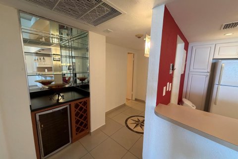 Condo in Sunny Isles Beach, Florida, 1 bedroom  № 2262012 - photo 24