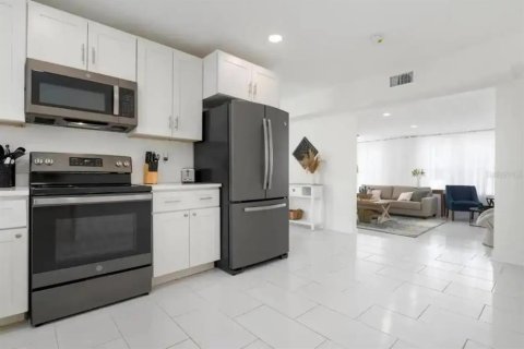 Casa en alquiler en Sarasota, Florida, 4 dormitorios, 157.38 m2 № 2165913 - foto 22