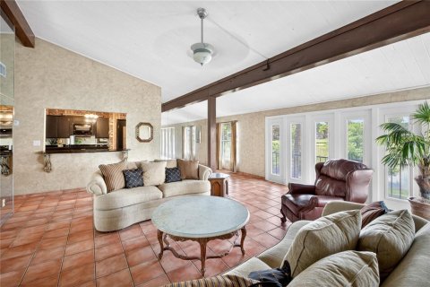 Condo in Altamonte Springs, Florida, 2 bedrooms № 2198782 - photo 5