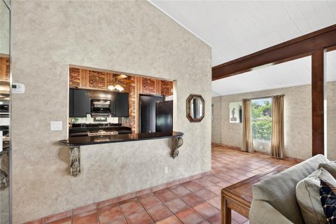 Condo in Altamonte Springs, Florida, 2 bedrooms № 2198782 - photo 14