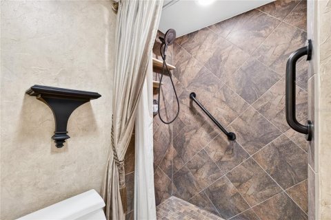 Condo in Altamonte Springs, Florida, 2 bedrooms № 2198782 - photo 19