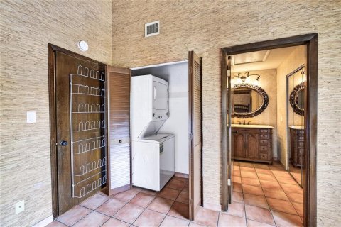 Condo in Altamonte Springs, Florida, 2 bedrooms № 2198782 - photo 20